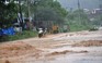 Sạt lở đất nghiêm trọng ở Hạ Long do mưa lớn