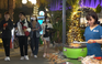Lạc vào khu phố ẩm thực xuyên đêm tại Hà Nội: tấp nập đến 2 giờ sáng