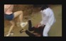 VIDEO: Nghẹn lòng 2 nữ sinh bắt bạn quỳ, đánh đạp vào mặt
