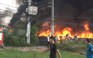 Cháy dữ dội 3 nhà xưởng ở Bình Chánh, hàng trăm cảnh sát PCCC dập lửa