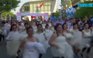 Xúng xính váy cưới, 300 cô dâu Thái Lan chạy đua giữa Bangkok