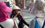 Clip du khách Trung Quốc thô bạo với người bán chuối ở Đà Nẵng gây phẫn nộ