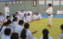 Cô Trinh dạy judo