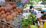 Người Sài Gòn ra cửa hàng điện thoại mua rau, trứng giá… giật mình