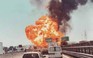 Kinh hoàng 'lửa hỏa ngục' trong tai nạn xe bồn trên cao tốc Ý