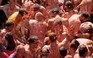 Hàng ngàn người lầy lội trong 'biển cà chua' tại lễ hội Tomatina