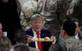 Tổng thống Trump bất ngờ dự lễ Tạ ơn cùng lính Mỹ ở Afghanistan