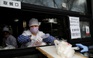 Giải pháp bán bánh bao giữa thời virus corona ở Bắc Kinh