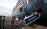 Thủ tướng Hun Sen đón chào du thuyền bị nhiều nơi 'ghẻ lạnh' vì sợ virus corona