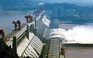 Đập Tam Hiệp xả lũ ngăn nguy cơ lụt; thêm một đại thủy điện vận hành trên sông Dương Tử