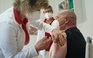 Châu Âu khẳng định vắc xin AstraZeneca ngừa Covid-19 'lợi ích vượt xa nguy cơ'