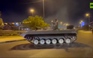 Xem màn drift xe thiết giáp 'đỉnh cao' rồi bị kỷ luật của lính Iraq