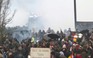 Pháp tê liệt vì đình công, biểu tình