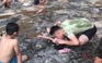 Chiến sĩ cảnh sát cơ động nhanh trí cứu sống trẻ đuối nước trong cơn nguy kịch