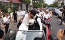 'Binh đoàn' xe máy đưa Đông Nhi về chung nhà với Ông Cao Thắng
