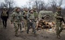 Tổng thống Ukraine nói quân đội sẵn sàng đương đầu Nga ở miền đông
