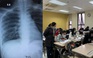 Việt Nam có 8 người nhiễm virus corona, hàng chục tỉnh thành cho học sinh nghỉ học