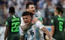 Messi đưa Argentina sống lại hy vọng, nhưng ai dám thay Mascherano?