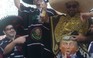 Cổ động viên Mexico chế giễu Tổng thống Mỹ ngay giữa thủ đô Moscow