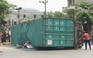 Xe container đè bẹp xe 4 chỗ khiến 2 người chết chấn động mạng xã hội