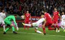 Gareth Bale bất lực nhìn Serbia giành vé dự World Cup