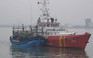 Cứu 7 ngư dân bị sóng biển đánh trôi ra vịnh Bắc Bộ