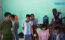 Thanh niên bị phạt nặng, phải dọn vệ sinh vì xả nhớt thải ở Đà Nẵng