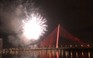 Pháo hoa soi sáng sông Hàn mừng năm mới