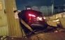 Hyundai Santa Fe lao vào 4 xe máy dừng đèn đỏ ở TP.HCM, 5 người bị thương