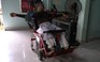 Cảm phục chàng trai quyết chí làm xe lăn giúp cha liệt toàn thân tự di chuyển