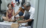Tạm giữ hình sự người phụ nữ 60 tuổi ở Vĩnh Long mua bán ma túy