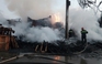 Cháy kinh hoàng cơ sở pallet gỗ ở Bình Chánh, cứu 6 người ra ngoài