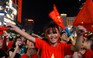 Gặp Malaysia ở chung kết, hàng triệu người Việt Nam xuống đường ăn mừng