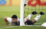 Aguero ngất xỉu, Argentina để thua sốc trước Nigeria