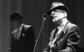 Ca sĩ - nhạc sĩ huyền thoại Leonard Cohen qua đời ở tuổi 82