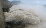 Lượng nước đổ về quá lớn, thủy điện Phú Yên gấp rút xả lũ