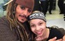 Johnny Depp hóa thân thuyền trưởng Jack Sparrow thăm bệnh nhi