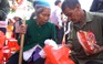 Hàng trăm người nghèo ở Hà Tĩnh được mua hàng tết với giá 0 đồng