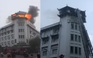 Hoảng loạn vì khách sạn Đồng Khánh ở trung tâm TP.HCM cháy dữ dội trong chiều mưa