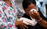 Người thân khóc thương các nạn nhân vụ thảm sát ở trường mầm non Thái Lan