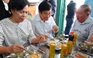 Ông Trương Tấn Sang và phu nhân ăn trưa ở quán cơm 2.000 đồng