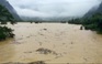 Nước lũ đang đổ về dữ dội ở Quảng Bình