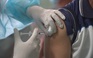 Tiêm vắc xin Covid-19 cho 12.000 người ở chợ đầu mối Bình Điền