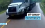 Tài xế ô tô suýt ‘oan mạng’ vì xe container vượt ẩu
