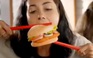 Quảng cáo burger 'hương vị Việt' của Burger King hứng búa rìu dư luận vì 'kỳ thị chủng tộc'