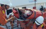 Cứu ngư dân bị chấn thương cột sống ở Hoàng Sa