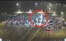 [VIDEO]: Giây phút xe tải lao thẳng vào cabin trên cao tốc, đâm 2 nữ nhân viên