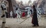 Chung Tử Đơn múa côn pháp trong trailer Star Wars: Rogue One