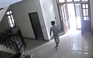 Video: Ngang nhiên vào văn phòng trộm xe tay ga như chốn không người