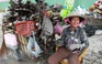 Nơi độc nhất ở Sài Gòn có 'bà trùm' chuyên đập tivi nuôi con